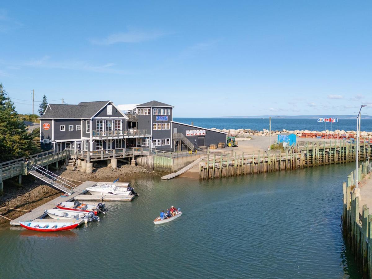 Tides Inn Guest Suites Halls Harbour Exterior foto