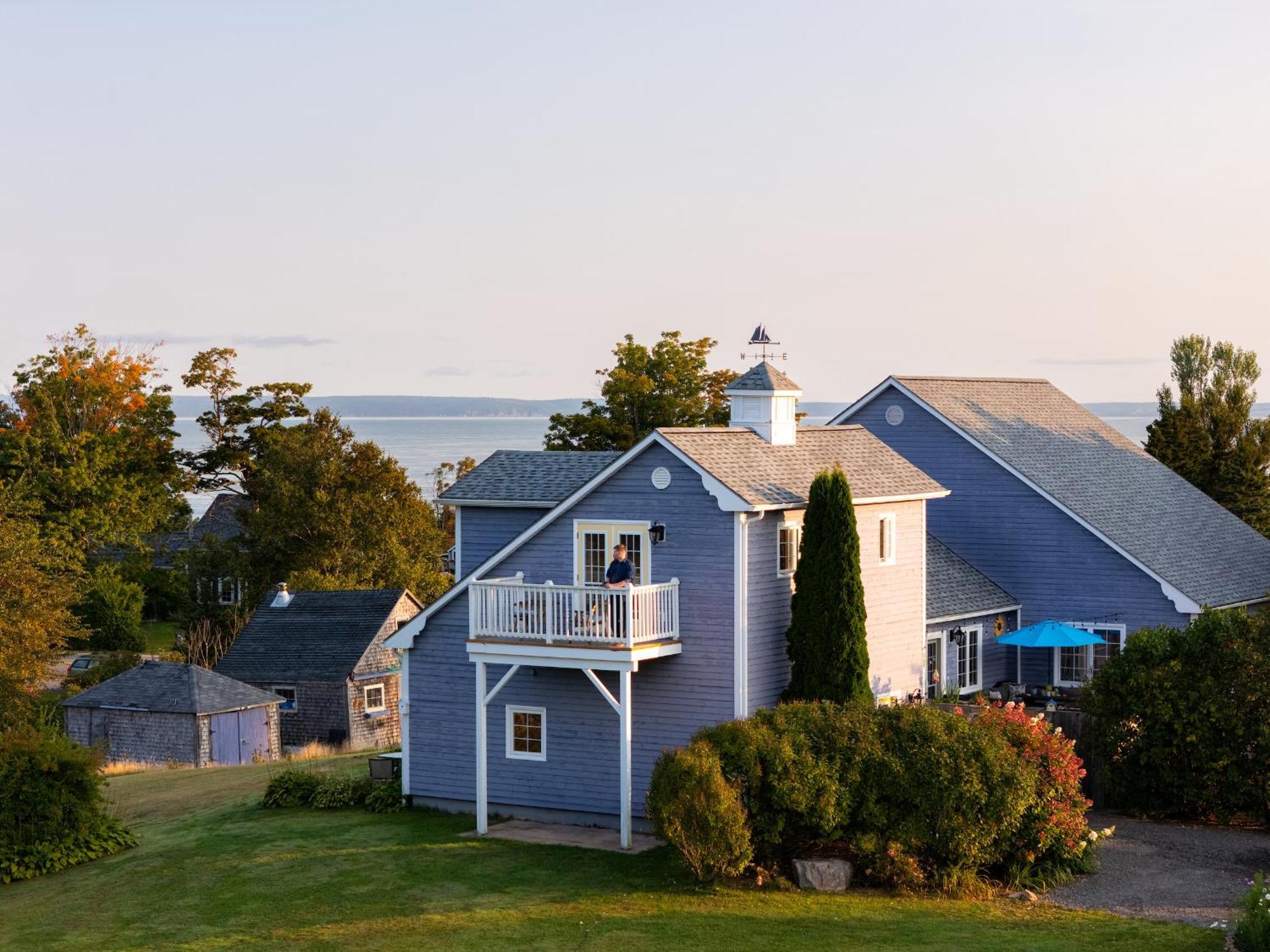 Tides Inn Guest Suites Halls Harbour Exterior foto